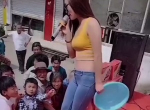 爸爸：祖宗，我求你了#搞笑视频 #美女