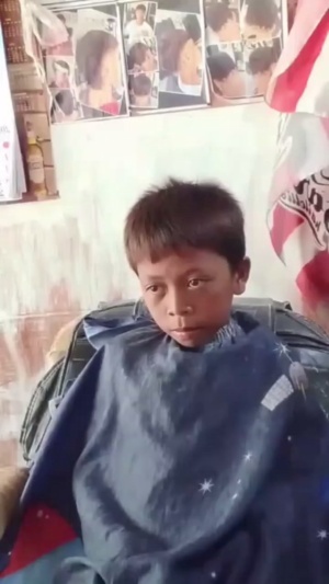 这头发理得怀疑人生#哭着从理发店出来 #国外理发