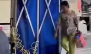 女子：这个盘子应该没人用吧   狗子：快住手，那是我吃饭的家伙#狗子搞笑行为 #遵纪守法