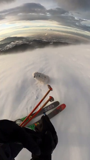 过惯了一成不变的生活，就让浪漫的灵魂重不向平淡的生活妥协 #极限运动 #滑雪